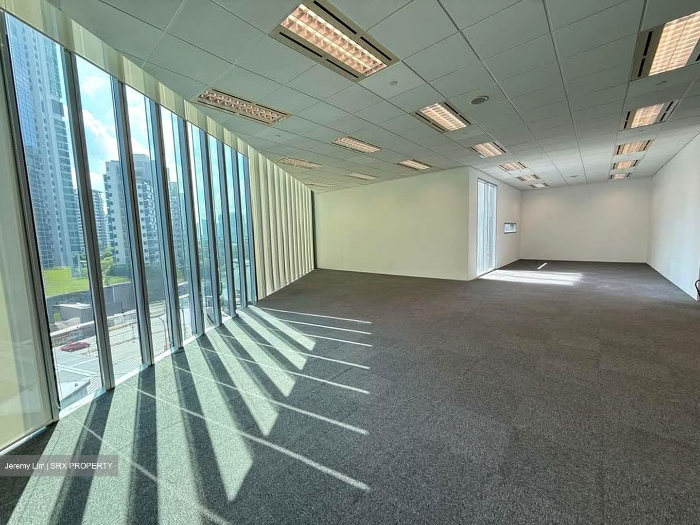 Newton 200 (D11), Office #556182501